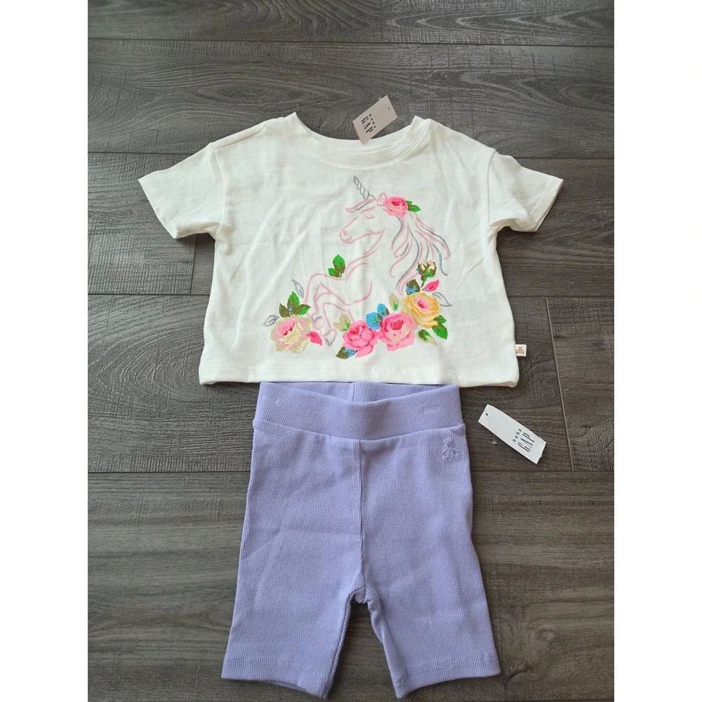 Baby gap set 12-18‎ mos